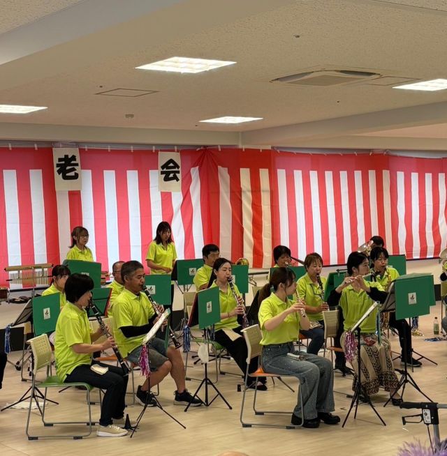 🎶🎼🎷🎶🎼🎷🎶
毎年恒例
音葉ウィンドオーケストラさんが素晴らしい音色でみんなを魅力した様子です🎶
音楽って心を豊かにしますよね
今年もステキな演奏をありがとうございました😊😊☺️
#音葉ウィンドオーケストラ 
#千葉県
#音葉ウィンド
#心地良い
#ステキな演奏
#オーケストラ
#楽しい時間
#施設長もノリノリ