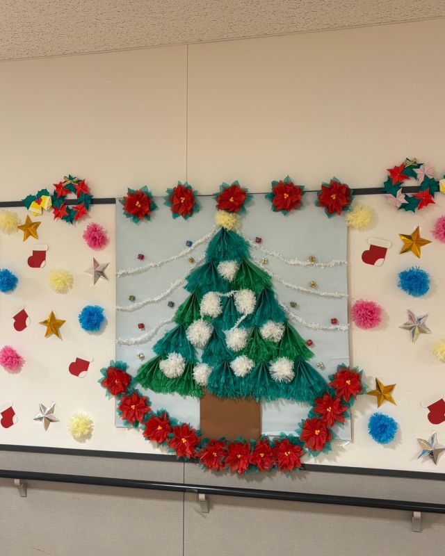 🎄🎅🧣
こんにちは
皆さまにはサンタクロースは来ましたでしょうか
メディケア51にはたくさんの良いスタッフと良いご利用者様で愛のあるクリスマスとなりました🎄

クリスマス飾りは本日が最後です☺️
夕方には新しい年にむけ準備が始まります

皆さまにとりましても
良い年越しとなりますよう
スタッフ一同お祈りします

#クリスマス飾り
#新年の用意
#賑やかでした
#可愛い飾り付け
#サンタクロース
#ツリー
#雪だるまも撤収