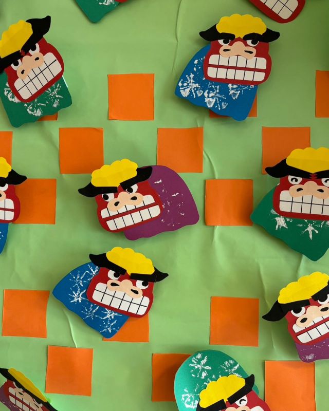 🦁☀️☺️
おはようございます
今週もよろしくお願いします
寒い日々ですから暖かくお過ごしください

ご利用者様が作った獅子も可愛く飾ってあります
みんなで盛り上げていきましょう

#獅子
#可愛い
#紙工作
#ペーパークラフト
#赤
#緑
#ぶらんぶらん 
#可愛い顔
#ご利用者様
#レクリエーション
#手先温まる
#今週もがんばろ