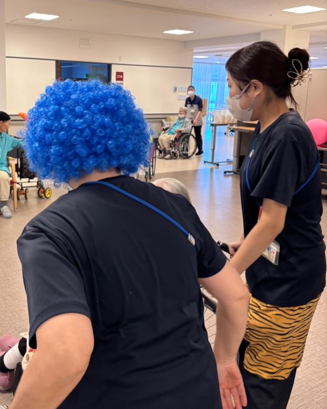 👹
こんばんは🌇
先日の節分の様子をアップします
豆巻き🫘元気よく出来ました
司会も良かった✨

みんなで盛り上げていきましょう
#節分
#イベント
#豆巻き
#司会最高でした