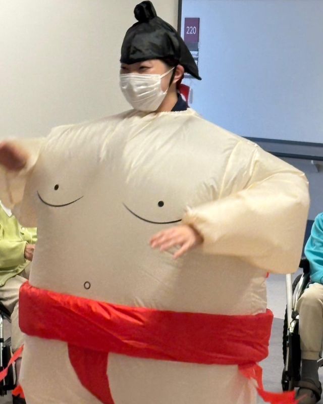 🇯🇵
本日の相撲大会、いや違った
春の運動会は見どころが盛りだくさん

ご利用者さま赤組白組と
スタッフによる相撲大会

どちらも頼もしく優しい可愛い力士が
利用者さまを爆笑の渦に誘いました🎶

盛り上がりすぎて興奮気味の方も…😂

今夜は楽しい夢をみてぐっすり寝ていただけますように🌔

続きはまた次回

#春の運動会
#運動会
#相撲大会
#頼もしく 
#優しい
#可愛いスタッフ
#可愛い力士
#力士
#相撲レスリング
#盛り上がりすぎ